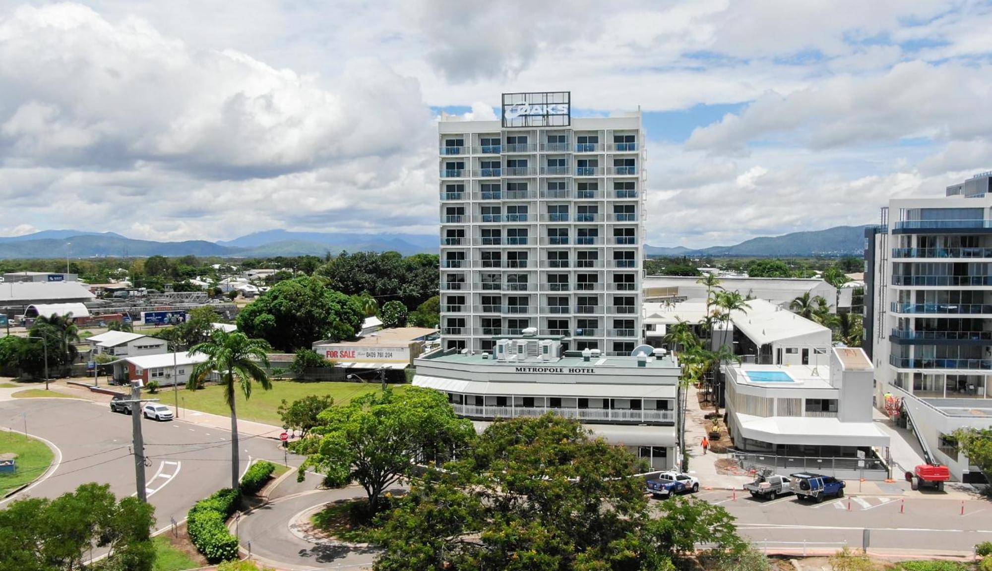 Oaks Townsville Metropole Hotel Екстер'єр фото