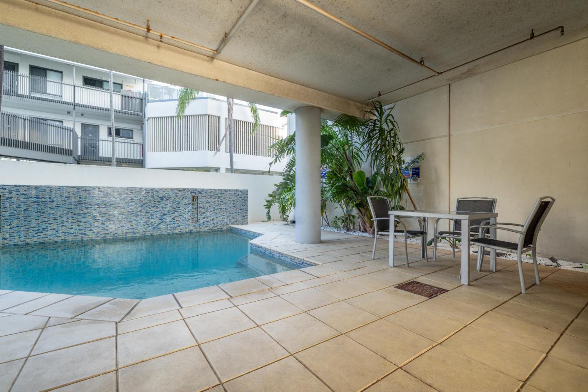 Oaks Townsville Metropole Hotel Екстер'єр фото