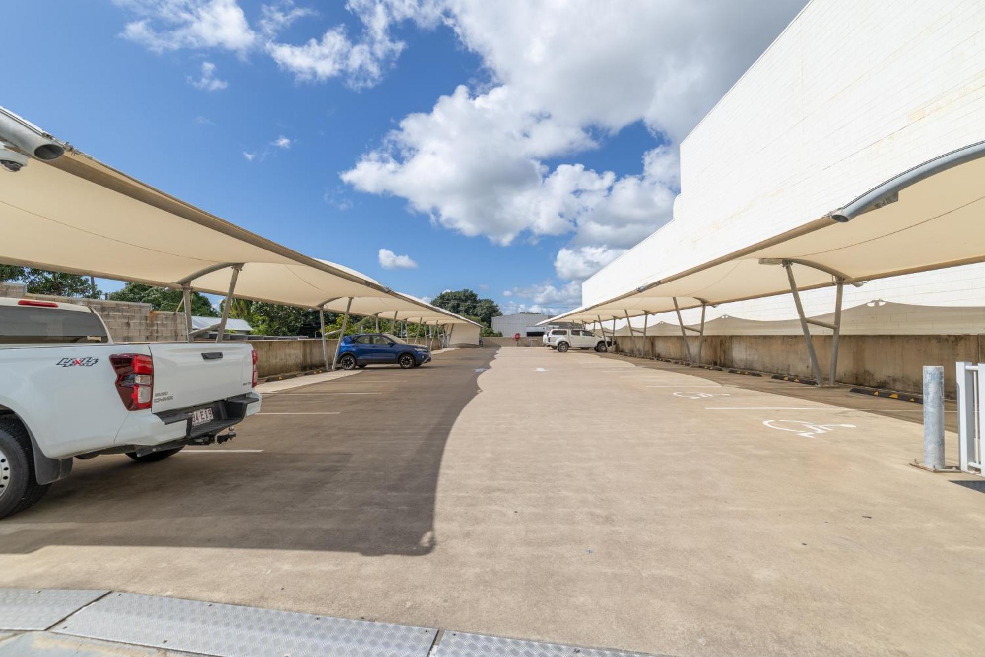 Oaks Townsville Metropole Hotel Екстер'єр фото