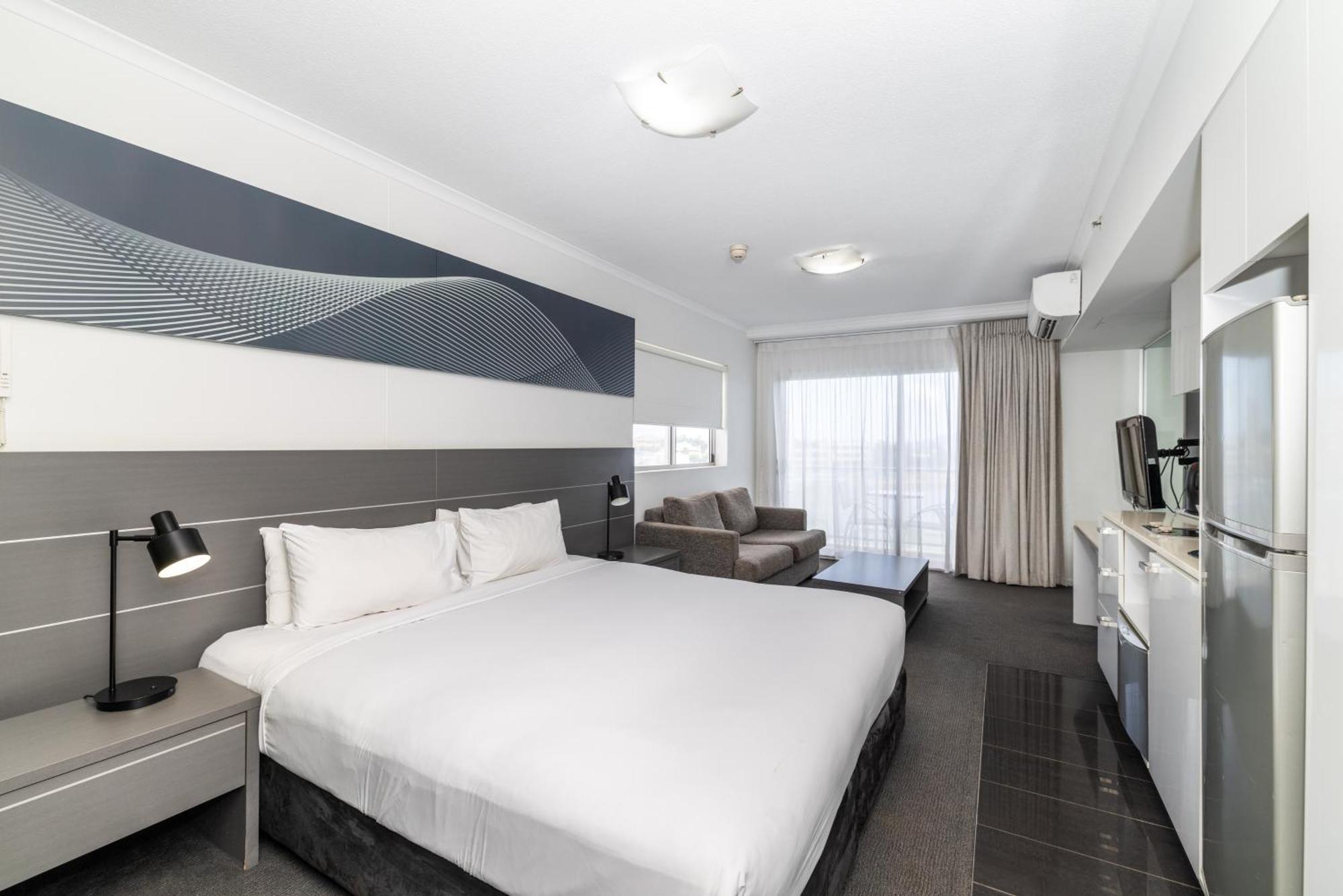 Oaks Townsville Metropole Hotel Екстер'єр фото