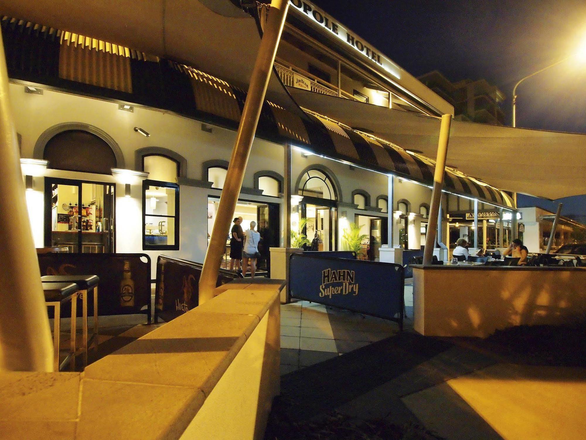 Oaks Townsville Metropole Hotel Екстер'єр фото