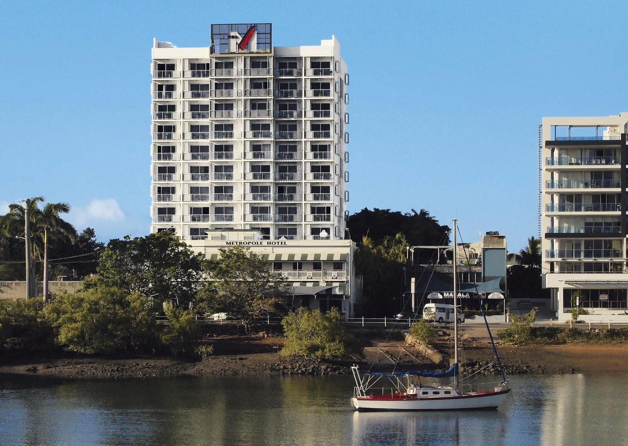 Oaks Townsville Metropole Hotel Екстер'єр фото